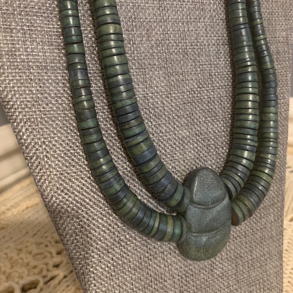 🐞2 for 30🐞 Unique Green Wood Necklace - Picture 3 of 4